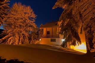 Фото Лоджи Хижа Планинец - Тревненски балкан г. Radevtsi